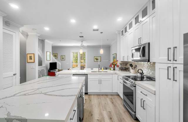 65 SE 5th Avenue photos photos