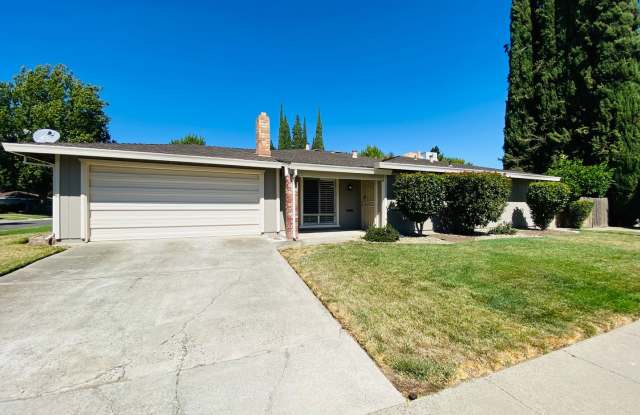 $250 Move-in BONUS Charming  Updated Half-Plex in Pocket Area! - 6551 Harmon Drive, Sacramento, CA 95831