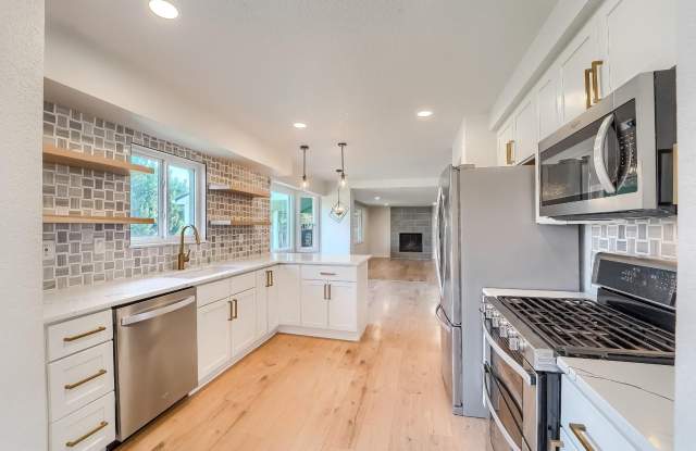 5 Bedroom single family home in Denver photos photos 5 Bedroom single family home in Denver photos photos
