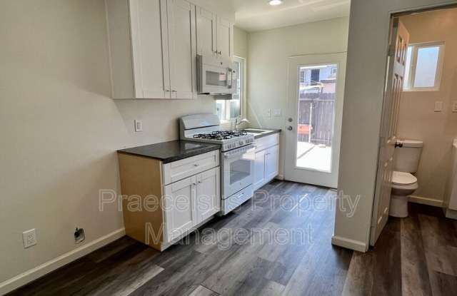 185 Euclid Ave (back unit) photos photos
