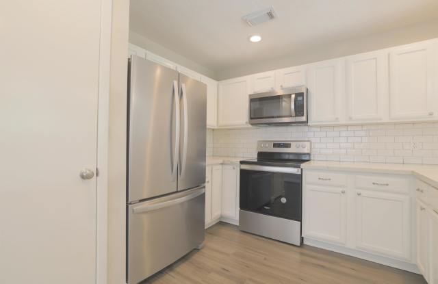 2825 Hickory Limb Court Gallery 4