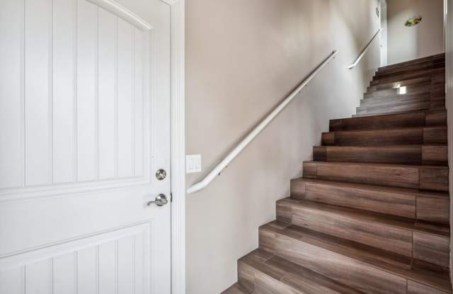 3 bedroom 2 Bathroom Rancho Verde Del Rio Townhome Gallery 4