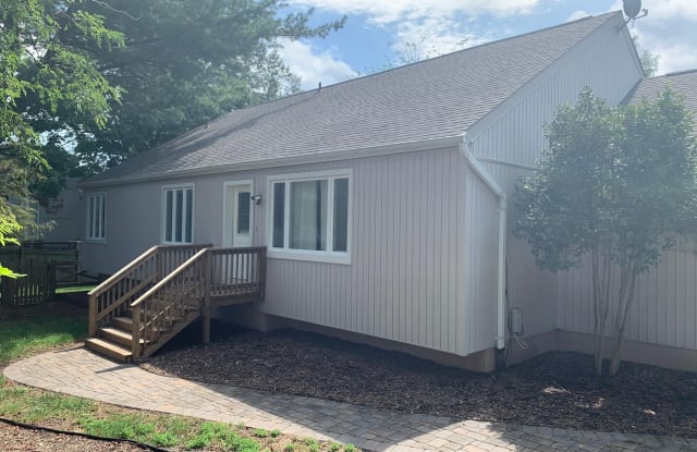 4413 PLEASANT VALLEY ROAD - 4413 Pleasant Valley Road, Chantilly, VA 20151