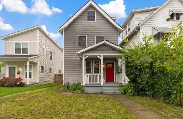 695 Miller Avenue photos photos