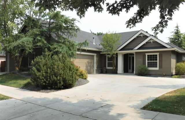 The perfect Eagle home with 3 bed, 3 bath, office, and bonus room! Located off Floating Feather between Eagle and HW 55. photos photos