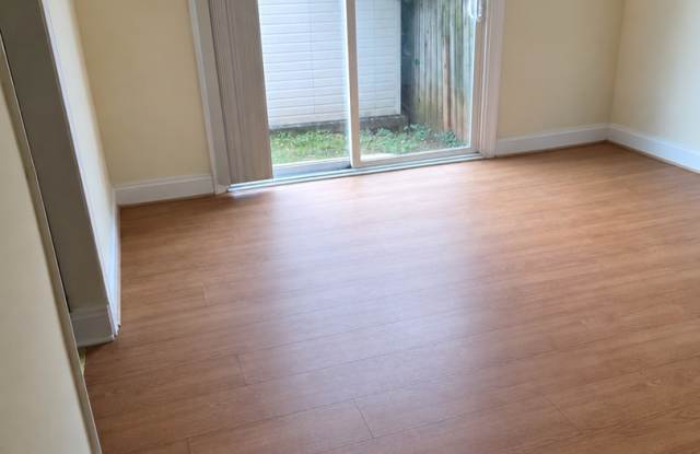 3 Bedroom End Unit Townhouse in Culpepper Gallery 4