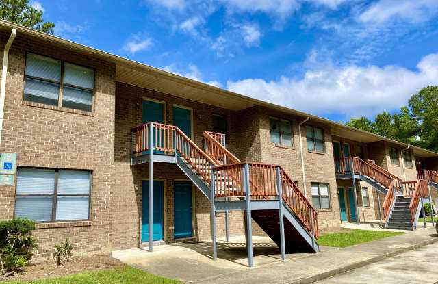 1008 Peed Drive unit: 11 photos photos