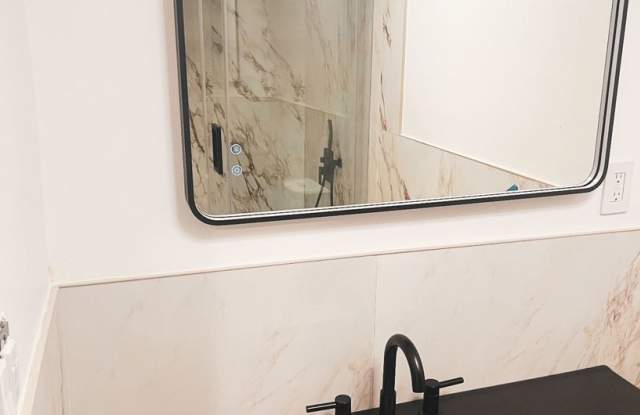 Recently Renovated Hill Condo - SIX MONTH LEASE Gallery 4
