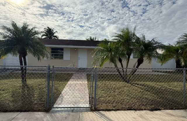 25912 Southwest 133rd Place photos photos