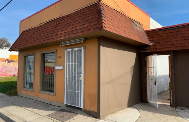 1526 N Palm Ave - 1526 North Palm Avenue, Fresno, CA 93728
