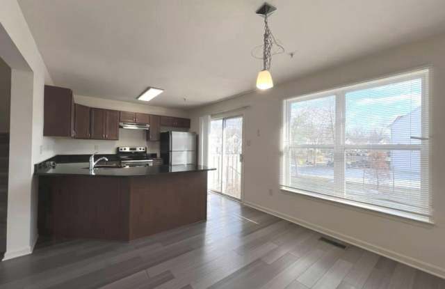 707 HORSE CHESTNUT Court Gallery 4