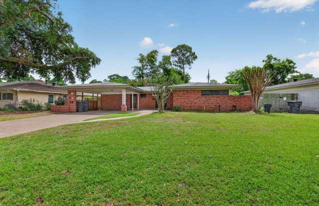 Gorgeous 3 Bedroom Home in Shreve Island Gallery 1