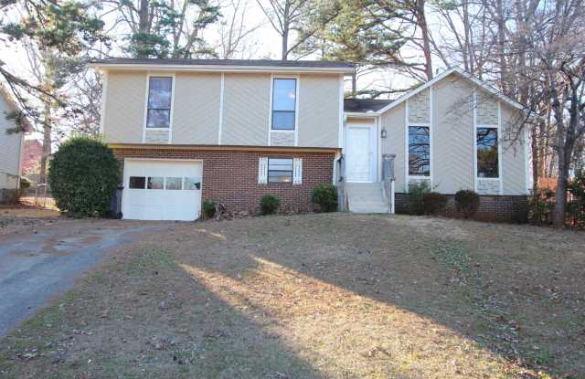 New On The Market! 3 Bedroom, 2 Bath, Finished Basement, + Garage. Awesome!! photos photos
