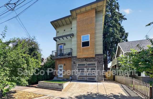 832 Southeast Cedar Street Gallery 2