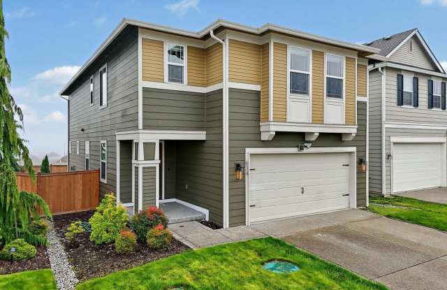 Modern 4-Bedroom Lacey Home Near JBLM | A/C, Loft & Covered Deck Gallery 3
