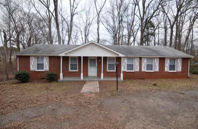 303 Sheriff Dr. - 303 Sheriff Drive, Clarksville, TN 37042