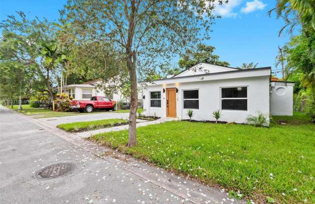 126 Florida Avenue photos photos