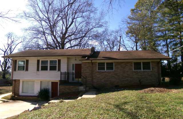 711 Killarney Drive Gallery 1