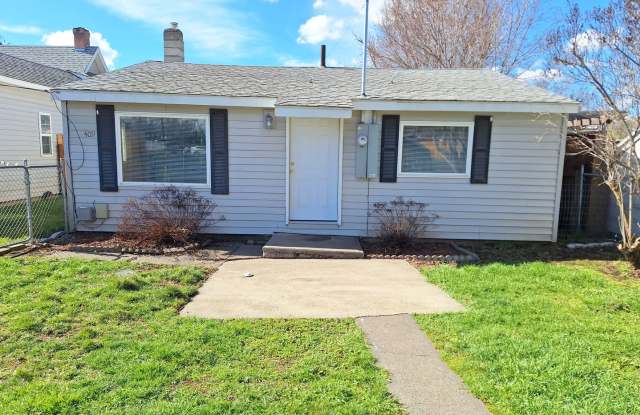 2 Bed 1 Bath - 409 Northeast 37th Street, Umatilla County, OR 97801 2 Bed 1 Bath - 409 Northeast 37th Street, Umatilla County, OR 97801