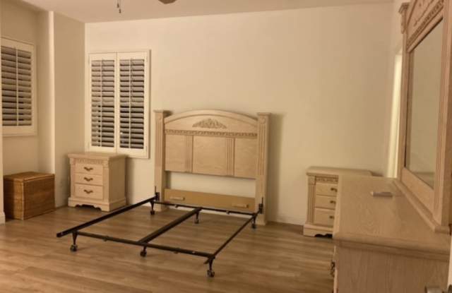 13238 Wooden Gate Way Gallery 2