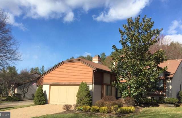 235 SAYRE DRIVE - 235 Sayre Drive, Middlesex County, NJ 08540