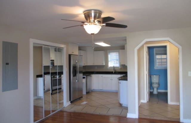 185 Fishburne Street - 185 Fishburne Street, Charleston, SC 29403