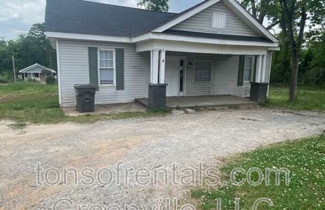 695 Hugh Street photos photos