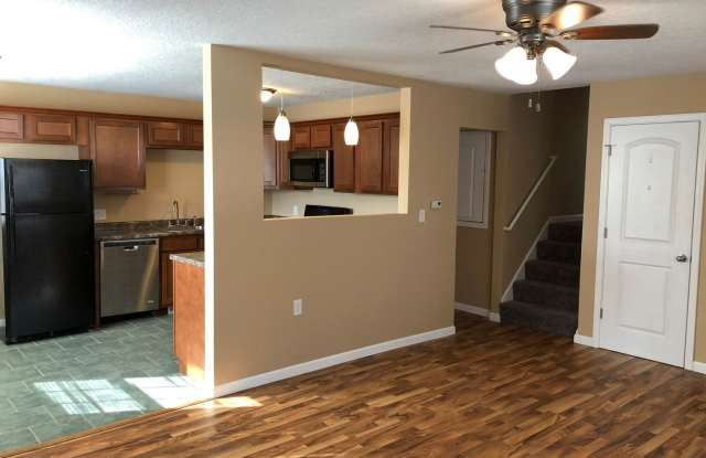 Spacious 3-Bedroom in Rock Island with Garage photos photos Spacious 3-Bedroom in Rock Island with Garage photos photos