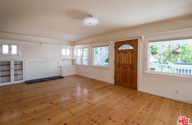 3426 WINSLOW Drive Gallery 3