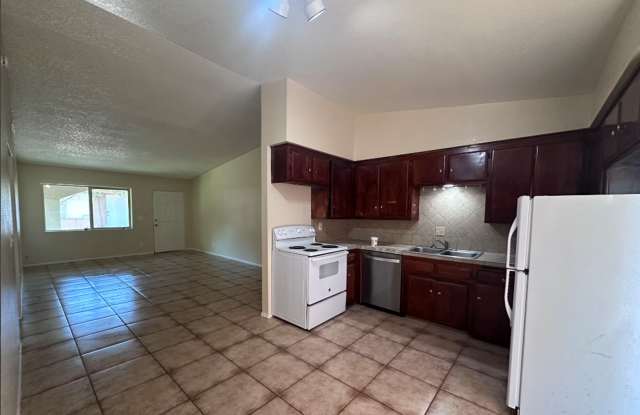4150 N Fremont Avenue photos photos