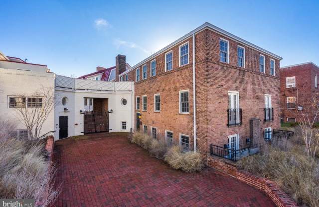 611 D ST SE #4E - 611 D St SE, Washington, DC 20003