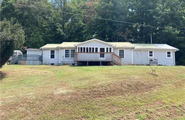 1047 Horton Road Gallery 1