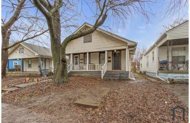 935 N Ewing St photos photos