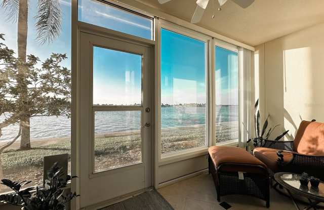 7920 SUN ISLAND Drive S Gallery 2
