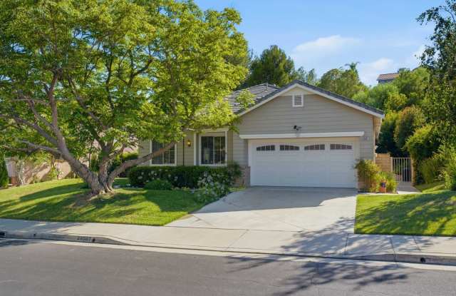 Gorgeous Single Story Home in Santa Clarita! photos photos