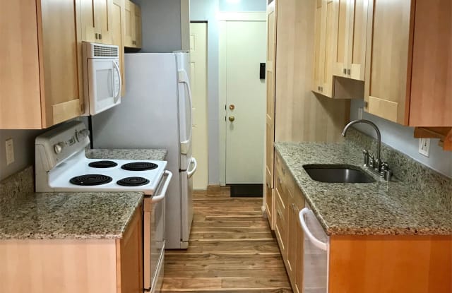 12742 Northeast 116th Street - 12742 NE 116th Ln, Kirkland, WA 98034