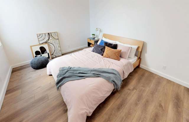 Furnished Bedroom in NOPA photos photos
