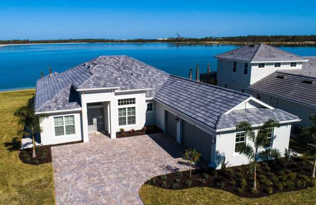 Beautiful 3/3+Den Lake Front Home! photos photos