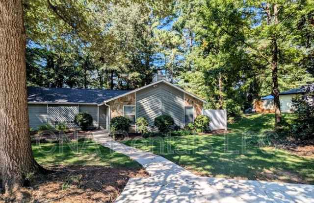 1050 Mathews Ct photos photos