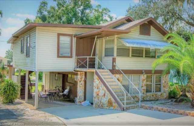1641 Lakeview Drive - 1641 Southeast Lakeview Drive, Sebring, FL 33870
