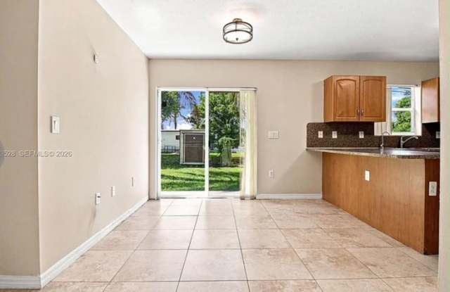 3523 NW 194TH Terrace NW Gallery 1