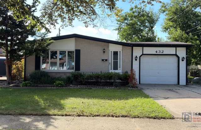 Cozy Single Family Home Gallery 1