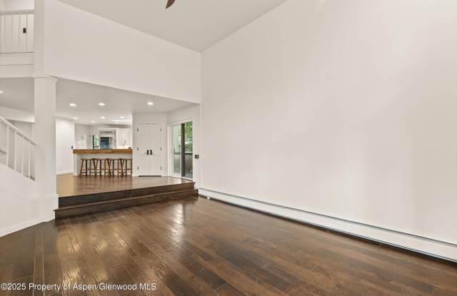 1443 Crystal Lake Road Gallery 4