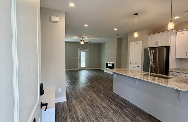 52 Cuddington Lane - 1 Gallery 3