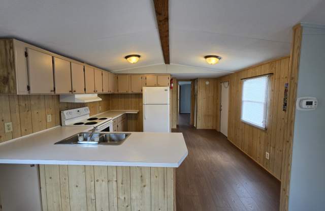 105 Colonial Court Gallery 3
