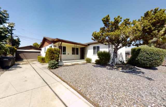 Large, Private 4BD/2BA on Rockford!! Gallery 4
