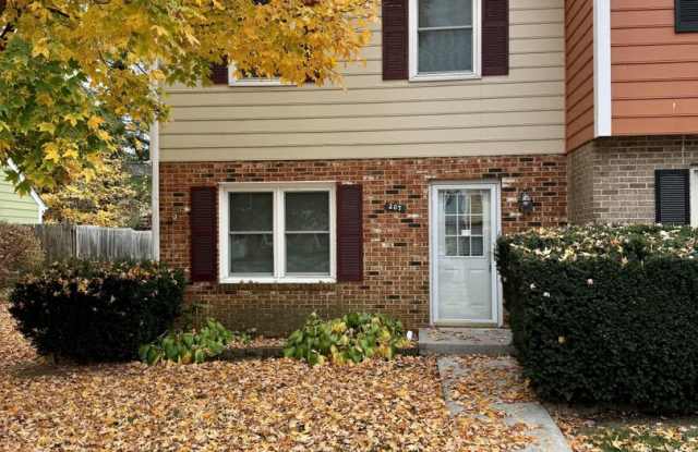 Beautiful Townhouse in Prime Location - 207 Lester Pl, Christiansburg photos photos