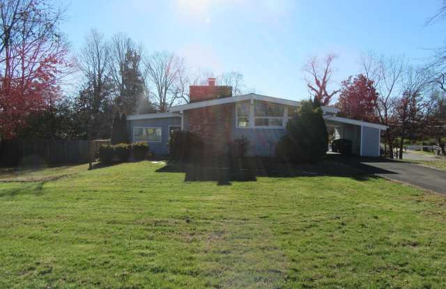 6221 GLENVIEW COURT - 6221 Glenview Court, Lincolnia, VA 22312