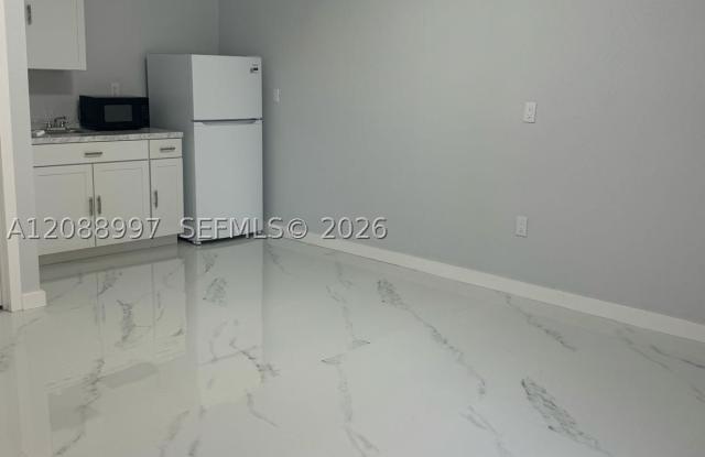 27132 SW 132 ct Gallery 2