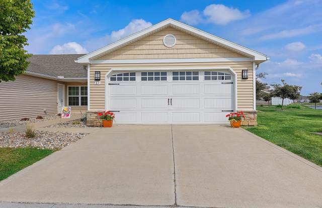 Redwood Perrysburg Woodmont Drive Gallery 3